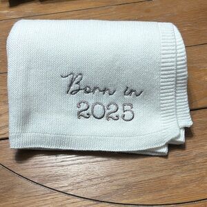 White Knit Blanket with Gray Embroidery. Bonbini New York 0-6 Months. New